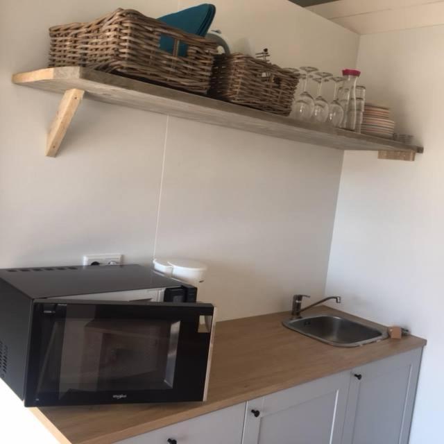 Отель Safaritent Glamping Tent Nabij Sint Maartenszee Sint Maartensvlotbrug Экстерьер фото